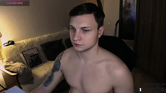 Snapshot of handsome_guy01 chatting on November 23, 7:08 am handsome guy01 online show from November 23, 7:08 am