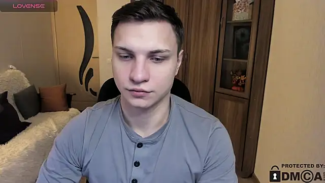 Snapshot of handsome_guy01 chatting on November 24, 8:25 am handsome guy01 online show from November 24, 8:25 am