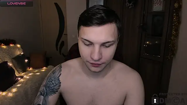 Snapshot of handsome_guy01 chatting on November 29, 2:25 am handsome guy01 online show from November 29, 2:25 am