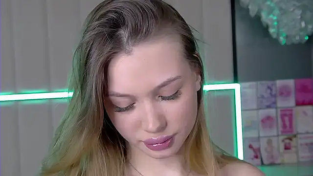 ViolaFlirt online show from February 1, 4:14 am