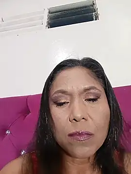 tiffany Bitch online show from May 22, 11:21 pm