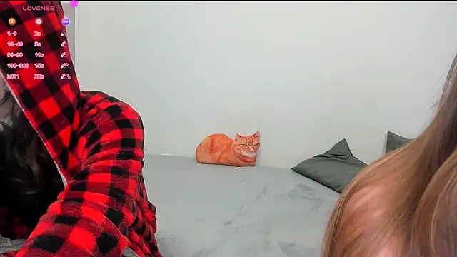 Snapshot of ravenousbiter chatting on February 6, 8:45 pm ravenousbiter online show from February 6, 8:45 pm