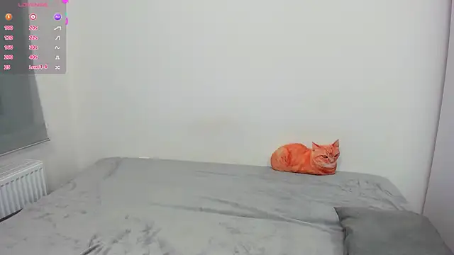 Snapshot of ravenousbiter chatting on February 8, 8:10 pm ravenousbiter online show from February 8, 8:10 pm