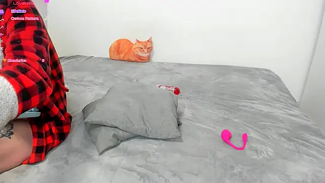 Snapshot of ravenousbiter chatting on February 16, 3:26 am ravenousbiter online show from February 16, 3:26 am