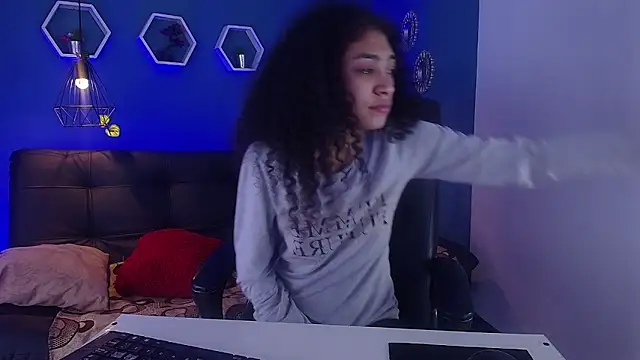 Aurora ath online show from February 1, 12:09 am