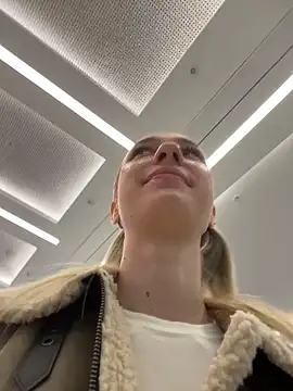 Lia  Love online show from October 8, 12:25 pm