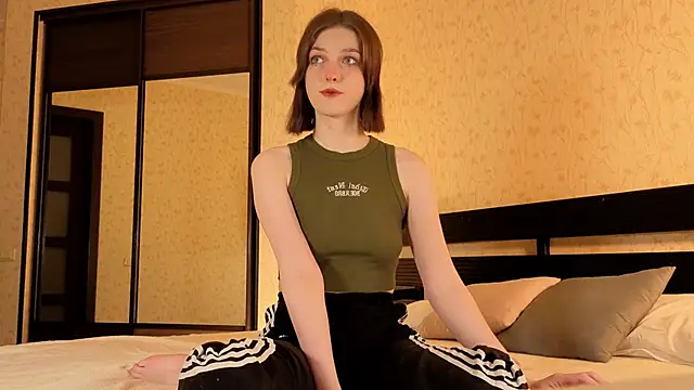 Sweet Paradox online show from November 29, 12:13 am