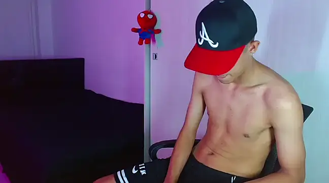 LiamGadiell online show from February 12, 1:52 am