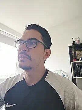 Cam Sorrento online show from April 17, 2:09 pm