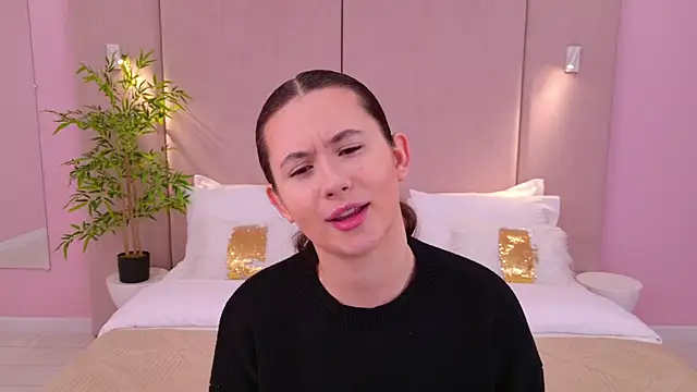 milaleoneli online show from February 26, 12:36 pm