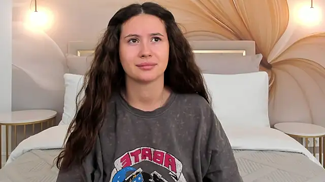 milaleoneli online show from September 11, 3:01 pm