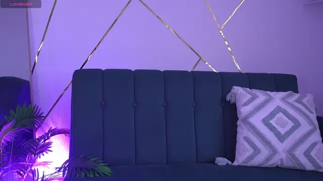 b3llaspringg online show from July 8, 10:36 pm