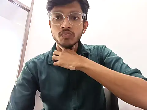 skinnyyyyyyyyy online show from January 31, 7:29 am