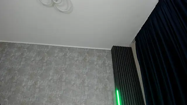 Snapshot of Milla_Heart chatting on February 21, 6:26 pm Milla Heart online show from February 21, 6:26 pm