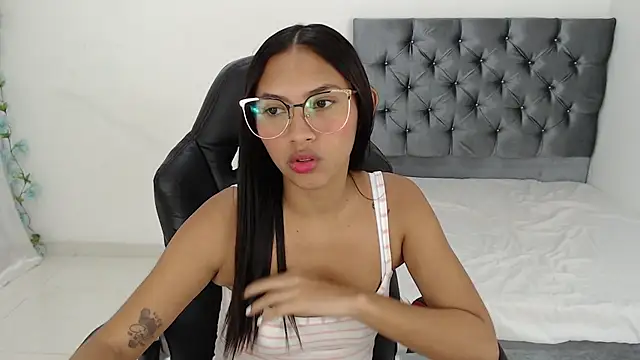Snapshot of nicol_jc chatting on January 4, 7:02 pm nicol jc online show from January 4, 7:02 pm