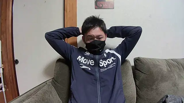 Snapshot of tuki_fu chatting on January 15, 12:58 pm tuki fu online show from January 15, 12:58 pm