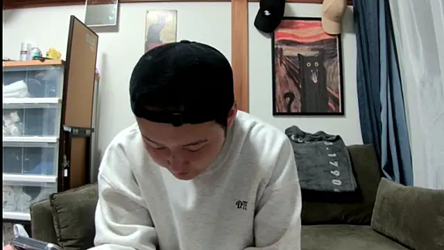 Snapshot of tuki_fu chatting on March 13, 11:41 am tuki fu online show from March 13, 11:41 am