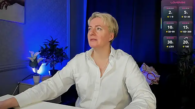 Nika Smit online show from February 27, 8:47 am