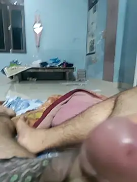 Snapshot of Varun1799 chatting on November 15, 3:52 pm Varun1799 online show from November 15, 3:52 pm