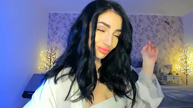 Snapshot of NancyLovee_ chatting on December 16, 5:40 pm NancyLovee online show from December 16, 5:40 pm