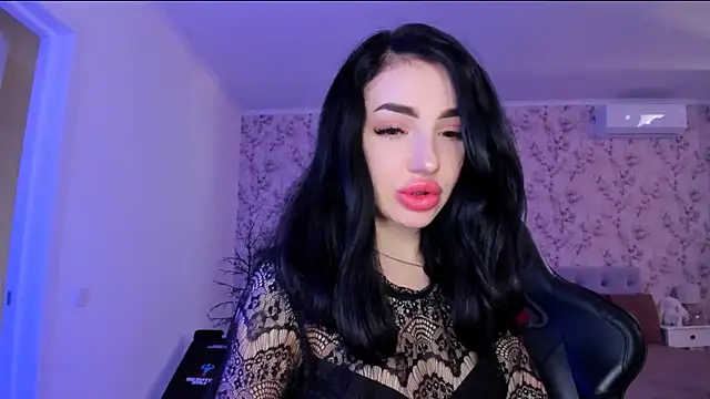 Snapshot of NancyLovee_ chatting on June 28, 1:39 pm NancyLovee online show from June 28, 1:39 pm