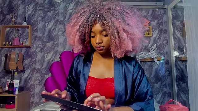 EMMAPARISS online show from March 25, 12:00 pm