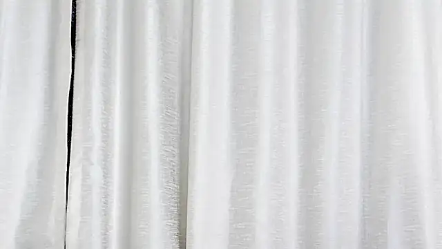 Snapshot of LexyRobert chatting on February 4, 8:17 pm LexyRobert online show from February 4, 8:17 pm