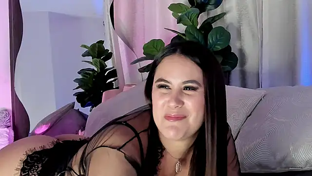 Snapshot of LexyRobert chatting on February 28, 12:10 am LexyRobert online show from February 28, 12:10 am