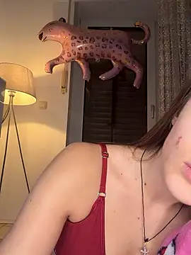 Snapshot of EmilyWi_ chatting on January 17, 6:44 pm EmilyWi online show from January 17, 6:44 pm