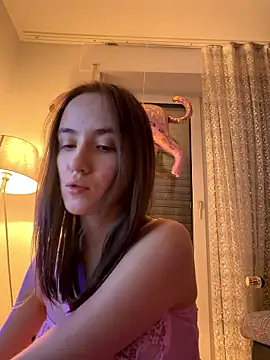 Snapshot of EmilyWi_ chatting on January 18, 7:06 pm EmilyWi online show from January 18, 7:06 pm