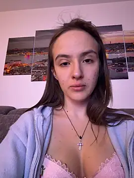Snapshot of EmilyWi_ chatting on March 26, 10:04 pm EmilyWi online show from March 26, 10:04 pm
