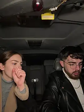 Snapshot of MrAndMrsSavage chatting on December 12, 8:43 pm MrAndMrsSavage online show from December 12, 8:43 pm