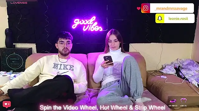 Snapshot of MrAndMrsSavage chatting on December 29, 2:52 pm MrAndMrsSavage online show from December 29, 2:52 pm