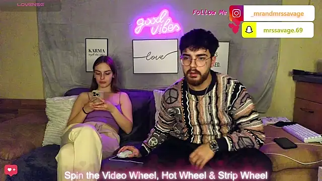 Snapshot of MrAndMrsSavage chatting on January 14, 9:30 pm MrAndMrsSavage online show from January 14, 9:30 pm