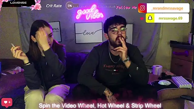 Snapshot of MrAndMrsSavage chatting on January 19, 12:39 pm MrAndMrsSavage online show from January 19, 12:39 pm