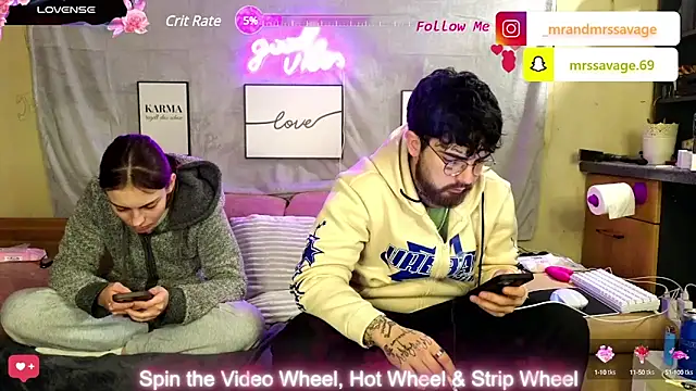 Snapshot of MrAndMrsSavage chatting on January 23, 1:51 am MrAndMrsSavage online show from January 23, 1:51 am