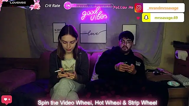 Snapshot of MrAndMrsSavage chatting on January 26, 3:36 pm MrAndMrsSavage online show from January 26, 3:36 pm