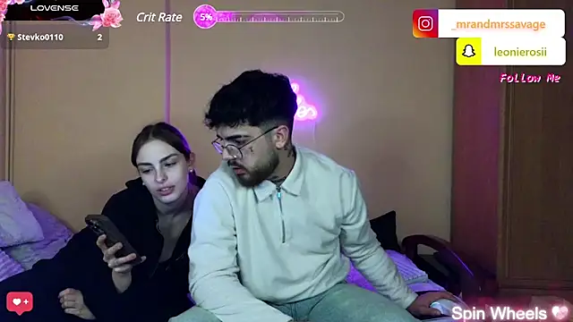 Snapshot of MrAndMrsSavage chatting on February 6, 6:02 pm MrAndMrsSavage online show from February 6, 6:02 pm