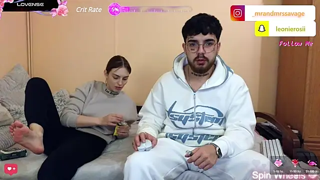 Snapshot of MrAndMrsSavage chatting on February 11, 9:25 pm MrAndMrsSavage online show from February 11, 9:25 pm