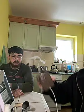 Snapshot of MrAndMrsSavage chatting on February 25, 2:11 pm MrAndMrsSavage online show from February 25, 2:11 pm