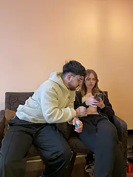 Snapshot of MrAndMrsSavage chatting on February 26, 2:36 pm MrAndMrsSavage online show from February 26, 2:36 pm