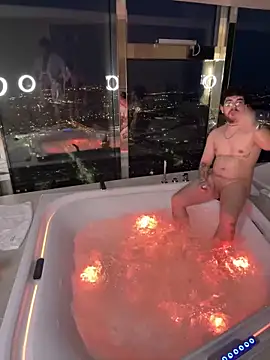 Snapshot of MrAndMrsSavage chatting on March 9, 5:28 pm MrAndMrsSavage online show from March 9, 5:28 pm