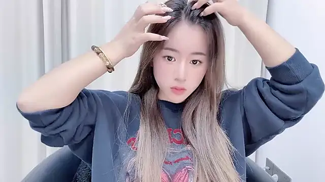 chloe-01 online show from January 16, 12:42 pm