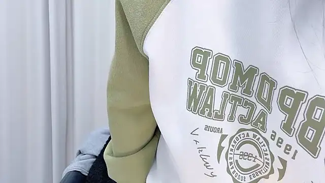 chloe-01 online show from January 19, 4:22 am