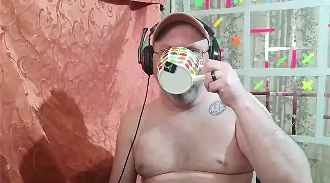 Snapshot of AgnichBan chatting on February 16, 2:43 pm AgnichBan online show from February 16, 2:43 pm