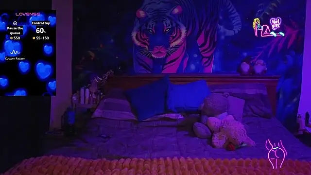 tattoomilf86 online show from February 3, 8:58 pm