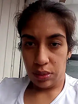 Snapshot of Anamaria-24 chatting on May 5, 7:22 pm Anamaria-24 online show from May 5, 7:22 pm