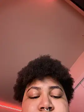 Snapshot of Ectorius chatting on December 5, 1:36 am Ectorius online show from December 5, 1:36 am