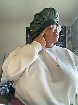 Snapshot of Ectorius chatting on February 11, 1:38 pm Ectorius online show from February 11, 1:38 pm