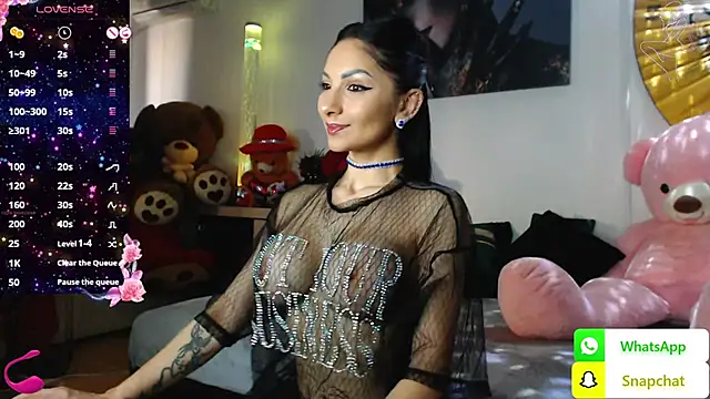 Snapshot of EvelynAisha chatting on February 14, 12:57 pm EvelynAisha online show from February 14, 12:57 pm